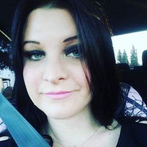 Meet your Posher, Alisha